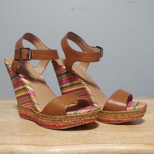 Chinese Laundry Mahalo Wedge Sandals - Size 9
